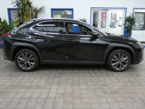 2023 Lexus Ux 2.0 250h F Sport Design SUV 5dr Petrol Hybrid E-CVT Euro 6 (s/s) (184 Ps) in Black — image 6