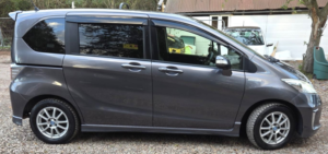 2016 Honda Freed 1.5l Hybrid-Automatic-7 Seats Family Car-Ulez/caz Pass-Free 15months Warranty & 12months Aa Breakdown in Grey — image 3