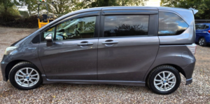 2016 Honda Freed 1.5l Hybrid-Automatic-7 Seats Family Car-Ulez/caz Pass-Free 15months Warranty & 12months Aa Breakdown in Grey — image 6