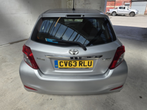 2013 Toyota Yaris 1.3 Dual Vvt-I Tr in Silver — image 6