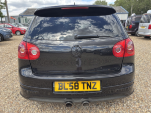 2008 Volkswagen Golf 3.2 V6 R32 in Black — image 4