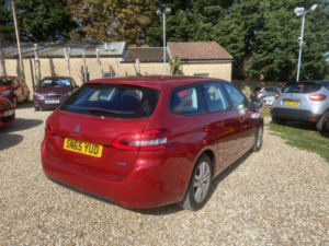 2015 Peugeot 308 Sw 1.6 Bluehdi Active in Red — image 3