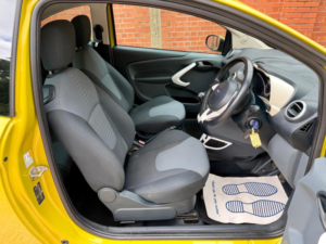 2014 Ford Ka 1.2 Zetec Euro 5 (s/s) 3dr in Yellow — image 4