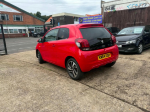 2014 Peugeot 108 1.2 Vti Puretech Allure Euro 5 3dr in Red — image 5