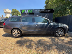 2010 Volkswagen Passat 1.6 Tdi Bluemotion Tech S Euro 5 (s/s) 5dr in Grey — image 4
