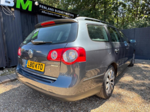 2010 Volkswagen Passat 1.6 Tdi Bluemotion Tech S Euro 5 (s/s) 5dr in Grey — image 5