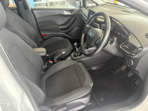 2019 Ford Fiesta 1.0 T Ecoboost Titanium in White — image 5