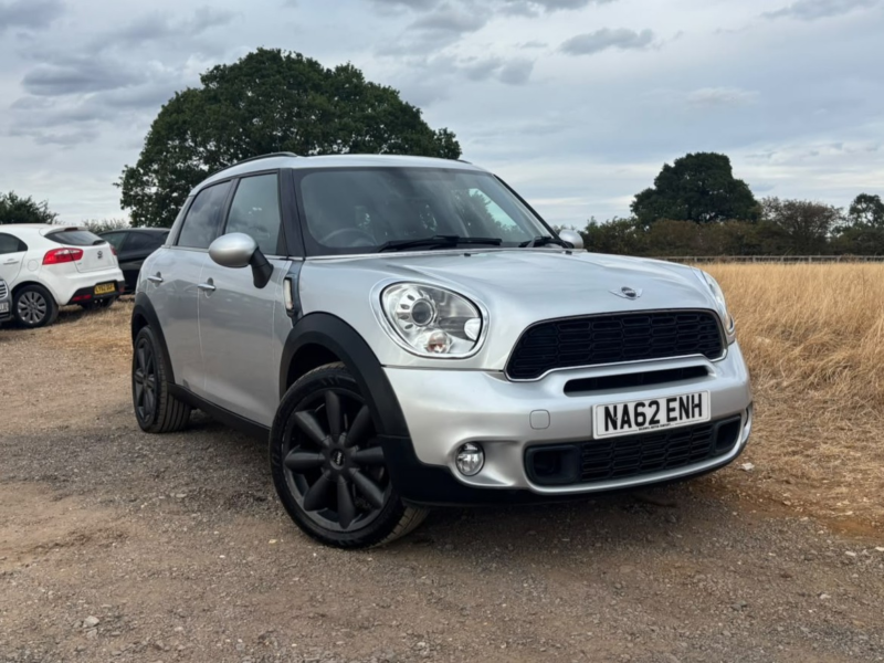 2012 MINI Countryman 2.0 Cooper Sd Countryman in Silver — image 1