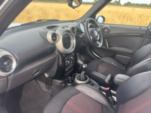 2012 MINI Countryman 2.0 Cooper Sd Countryman in Silver — image 2