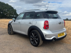 2012 MINI Countryman 2.0 Cooper Sd Countryman in Silver — image 3