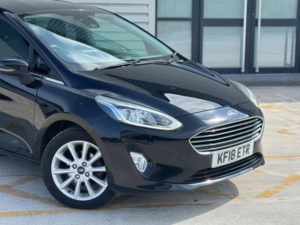 2018 Ford Fiesta 1.0t Ecoboost Titanium Euro 6 (s/s) 5dr in Black — image 2