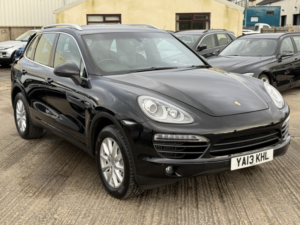 2013 Porsche Cayenne 3.0 Td V6 in Black — image 4
