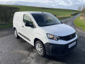 2019 Peugeot Partner 1.5 Bluehdi 1000 Professional in White — image 4