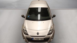 2009 Renault Clio 1.2 Tce Dynamique Euro 4 5dr in Silver — image 2