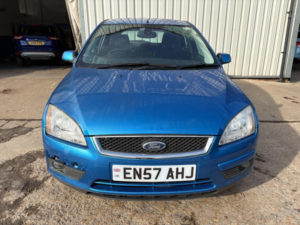 2007 Ford Focus 1.6 Ghia 5dr in Blue — image 2