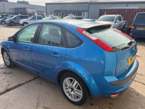 2007 Ford Focus 1.6 Ghia 5dr in Blue — image 4