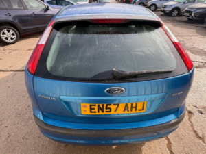 2007 Ford Focus 1.6 Ghia 5dr in Blue — image 5