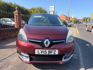 2015 Renault Scenic 1.5 Dci Energy Dynamique Tomtom Euro 5 (s/s) 5dr in Red — image 3