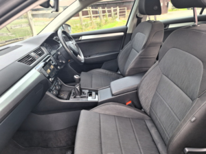 2016 Skoda Superb 2.0 Tdi Se in Silver — image 4