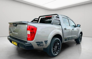 2018 Nissan Navara 2.3 Dci Tekna Auto 4WD Euro 6 4dr in Grey — image 3