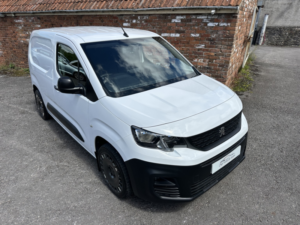 2020 Peugeot Partner 1.5 Bluehdi 1000 Professional in White — image 2