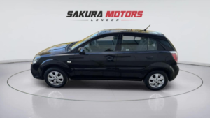 2010 Kia Rio 1.4 Strike 5dr in Black — image 4
