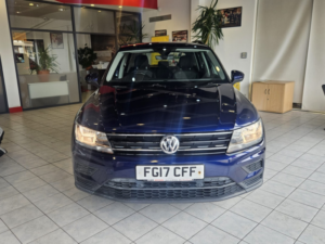 2017 Volkswagen Tiguan 1.4 Tsi Bluemotion Tech S in Blue — image 2