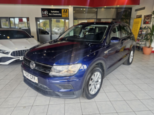 2017 Volkswagen Tiguan 1.4 Tsi Bluemotion Tech S in Blue — image 3
