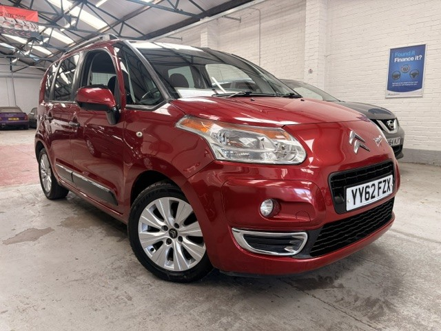 2012 Citroen C3 Picasso 1.6 Hdi Exclusive in Red — image 1