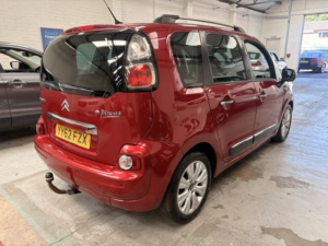 2012 Citroen C3 Picasso 1.6 Hdi Exclusive in Red — image 4