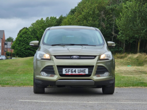 2014 Ford Kuga 2.0 Tdci Zetec 2WD Euro 5 5dr in Green — image 2