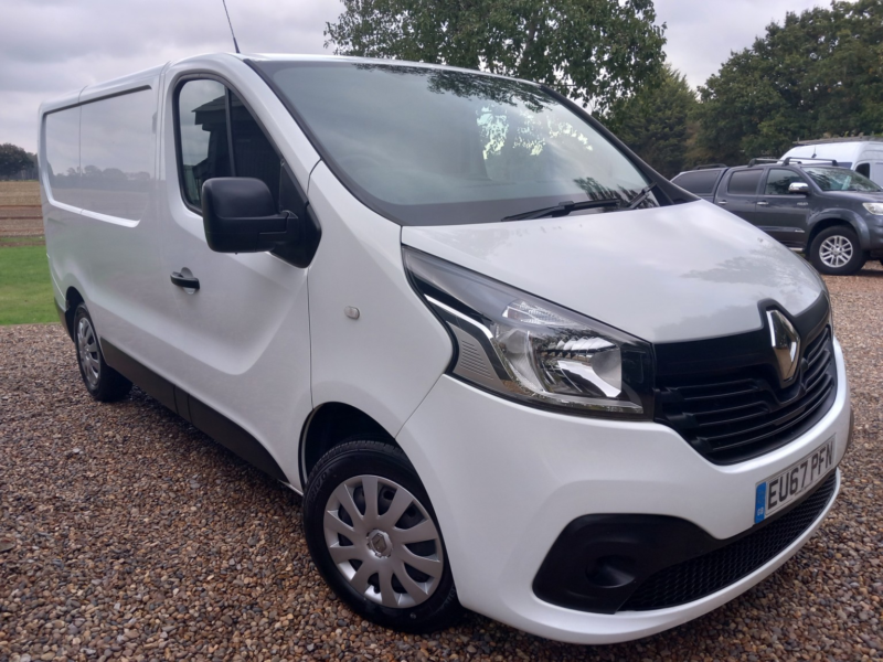 2018 Renault Trafic 1.6 Sl27 Dci 120 Business+ Euro 6 in White — image 1