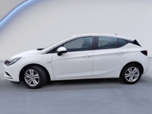 2017 Vauxhall Astra 1.6 Cdti Ecoflex Design Hatchback 5dr Diesel Manual Euro 6 (s/s) (110 Ps) in White — image 5