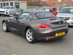 2009 BMW Z4 2.5 23i Convertible 2dr Petrol Manual Sdrive Euro 5 (204 Ps) in Brown — image 6