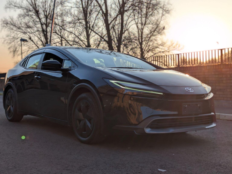 2023 Toyota Prius Prius 2.0 in Black — image 1