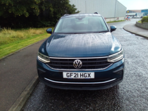 2021 Volkswagen Tiguan 1.5 Tsi Life in Blue — image 2