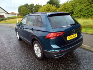 2021 Volkswagen Tiguan 1.5 Tsi Life in Blue — image 6