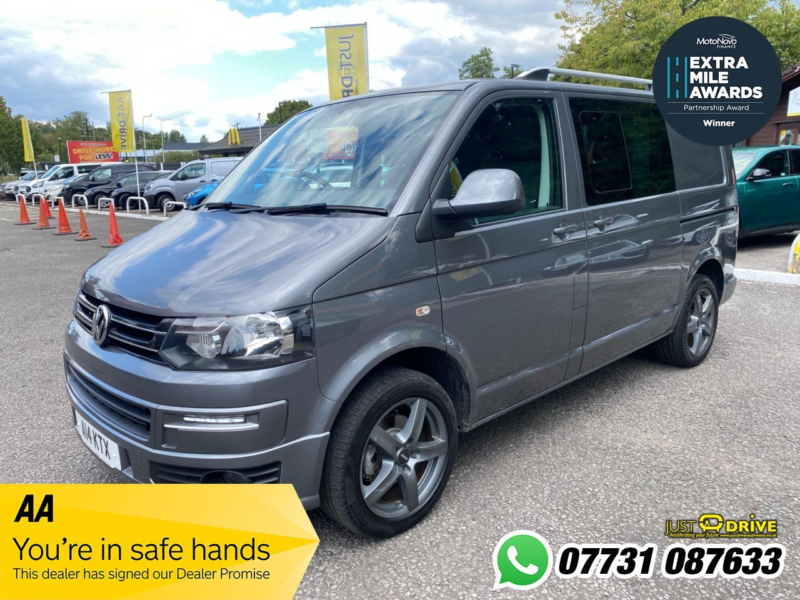 2015 Volkswagen Transporter 2.0 Tdi T30 Highline Kombi 4dr Diesel Manual L1 H1 (198 G/km, 138.08 Bhp) in Grey — image 1