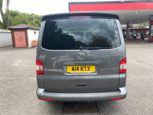 2015 Volkswagen Transporter 2.0 Tdi T30 Highline Kombi 4dr Diesel Manual L1 H1 (198 G/km, 138.08 Bhp) in Grey — image 5