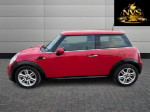 2010 MINI Hatch 1.6 Cooper Hatch in Red — image 4