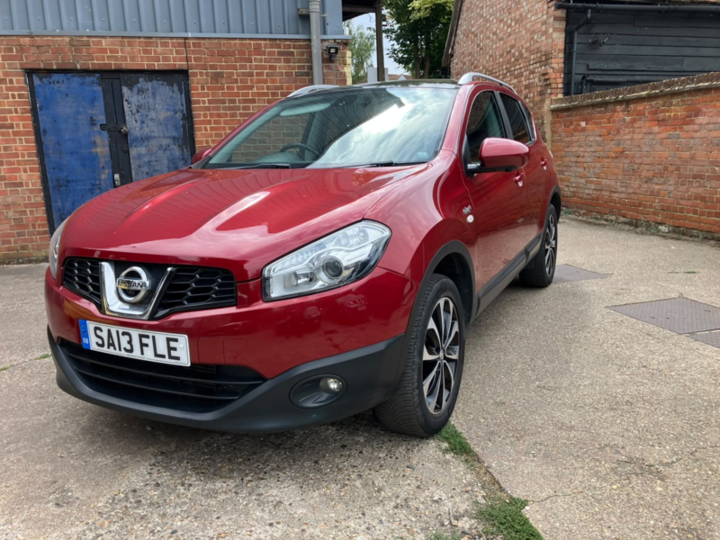 2013 Nissan Qashqai 1.5 Dci N-Tec+ in Red — image 1