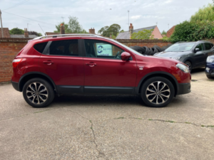 2013 Nissan Qashqai 1.5 Dci N-Tec+ in Red — image 5