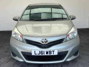 2011 Toyota Yaris 1.33 Dual Vvt-I Tr Multidrive S Euro 5 5dr in Green — image 2