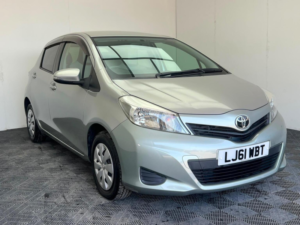 2011 Toyota Yaris 1.33 Dual Vvt-I Tr Multidrive S Euro 5 5dr in Green — image 6