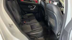 2018 Land Rover Discovery Sport Td4 Se Tech in White — image 6
