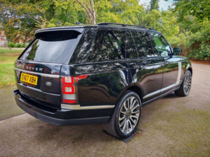 2018 Land Rover Range Rover 4.4 Sd V8 Autobiography Auto 4WD Euro 6 (s/s) 5dr in Black — image 4