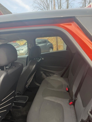 2015 Renault Captur 1.5 Dynamique S Nav Dci 90 in Orange — image 6