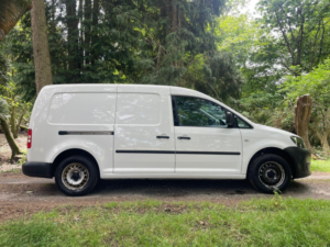 2017 Volkswagen Caddy Maxi 1.6 Tdi Bluemotion Tech C20 Maxi Startline Fwd 5dr in White — image 2