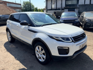 2018 Land Rover Range Rover Evoque Td4 Se Tech in White — image 4