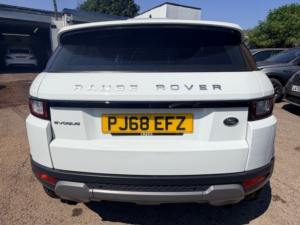 2018 Land Rover Range Rover Evoque Td4 Se Tech in White — image 6